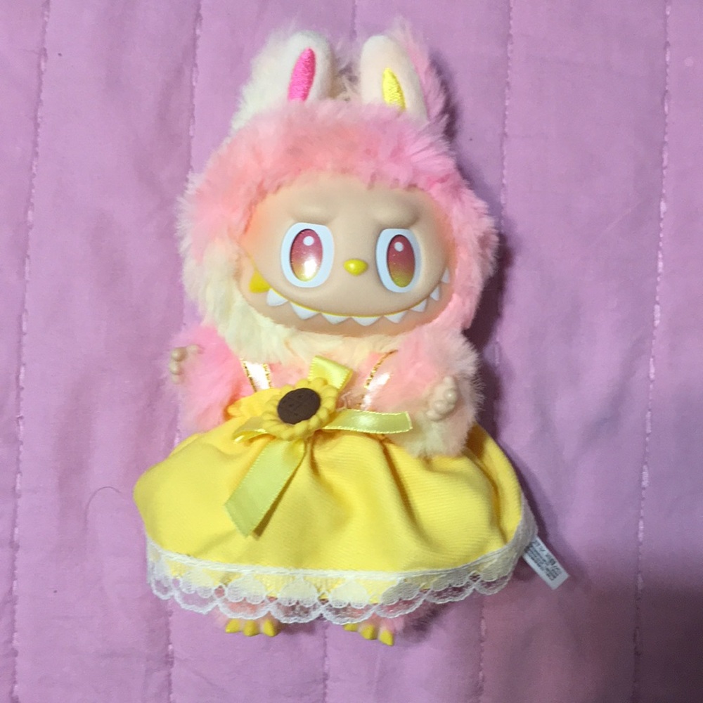 Big into energy MONSTERS Plush Labububu loyalty - Picture 3 of 8